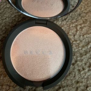 Becca champagne pop